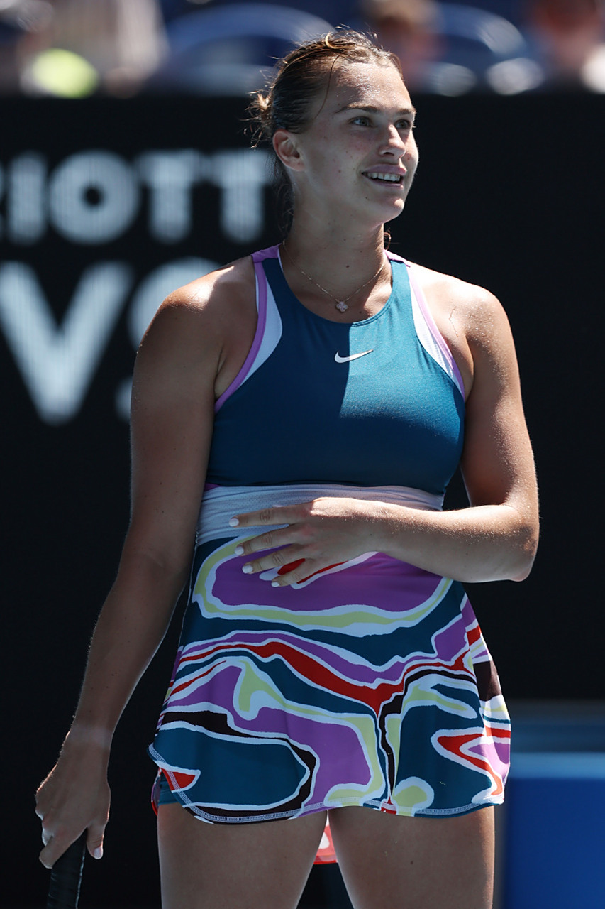 他在豪门中 他在豪门中