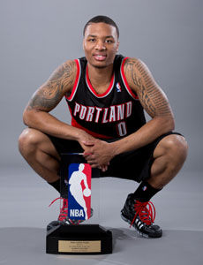 与此相对 与此相对